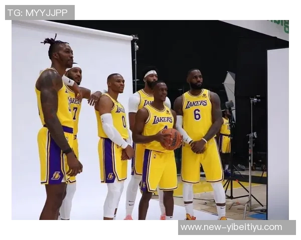 独行侠首发阵容揭晓克莱继续替补拉塞尔领衔出战